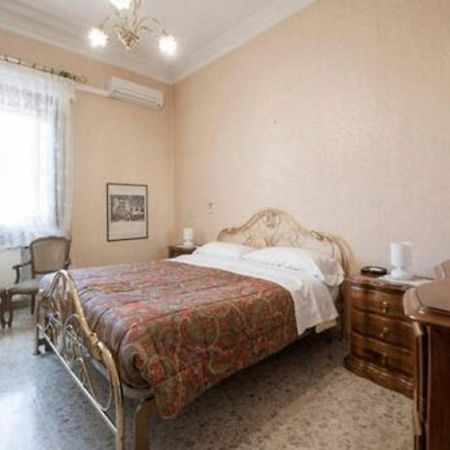 Roman House - Termini Esquilino Екстер'єр фото